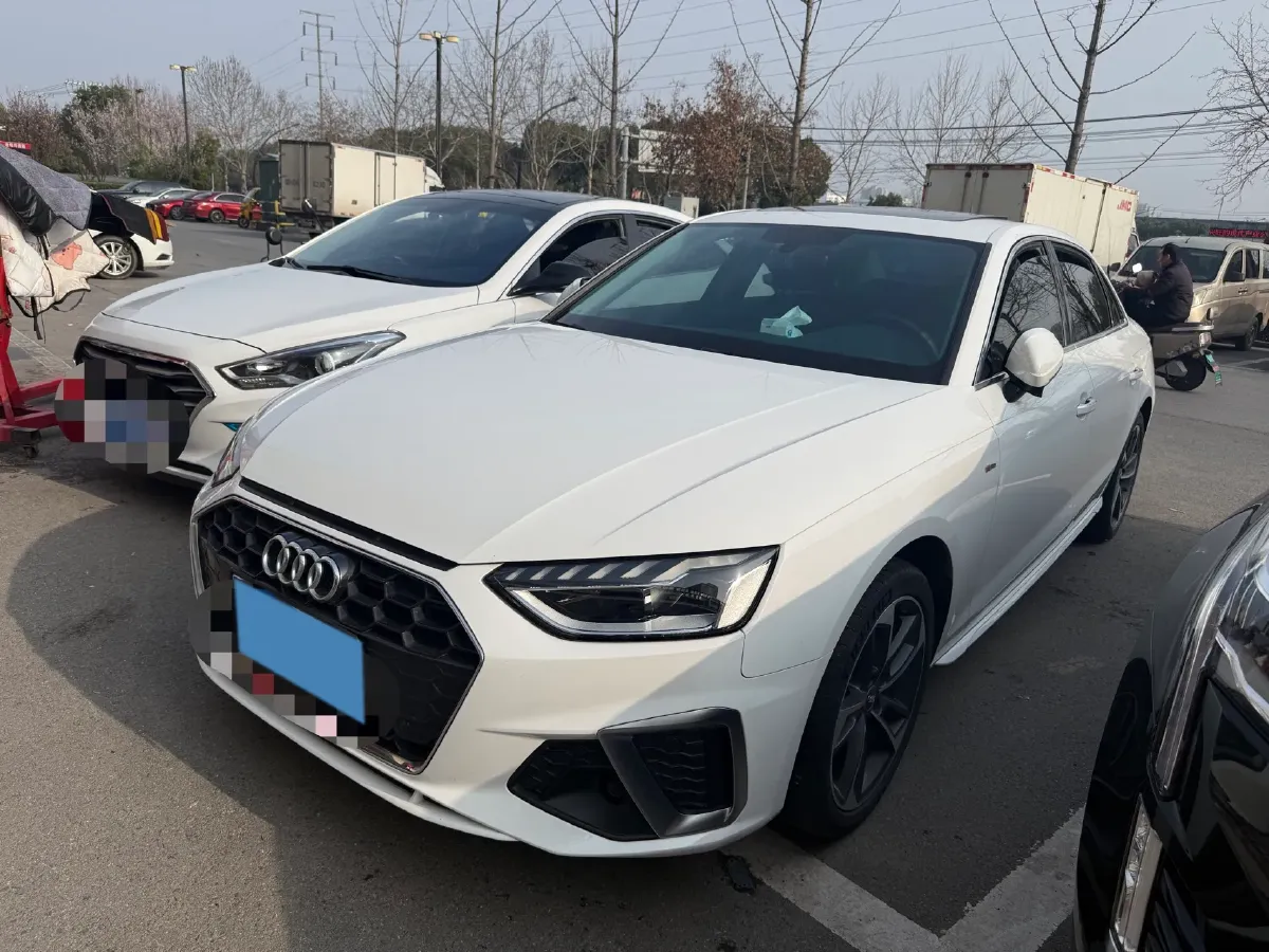 2020 Audi A4L 2.0T 190HP L4 7DCT,autocango,china used car exporter,china ev exporter,chinese used car exporter,chinese used ev exporter