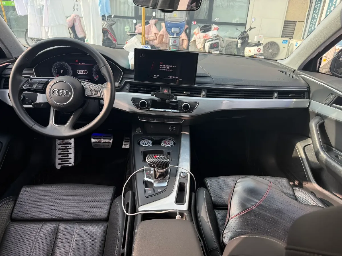 2020 Audi A4L 2.0T 190HP L4 7DCT,autocango,china used car exporter,china ev exporter,chinese used car exporter,chinese used ev exporter