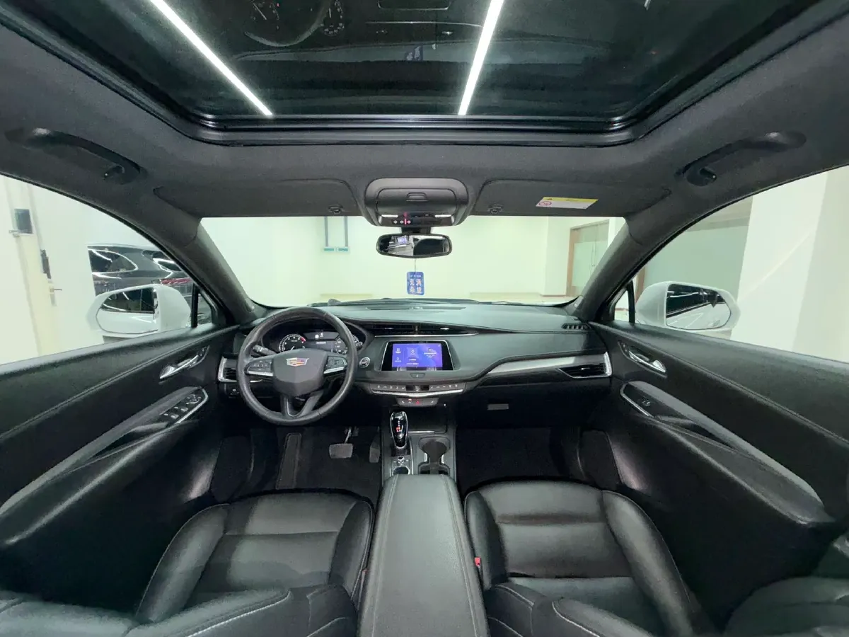 2021 Cadillac XT4 2.0T 237HP L4 9AT,autocango,china used car exporter,china ev exporter,chinese used car exporter,chinese used ev exporter