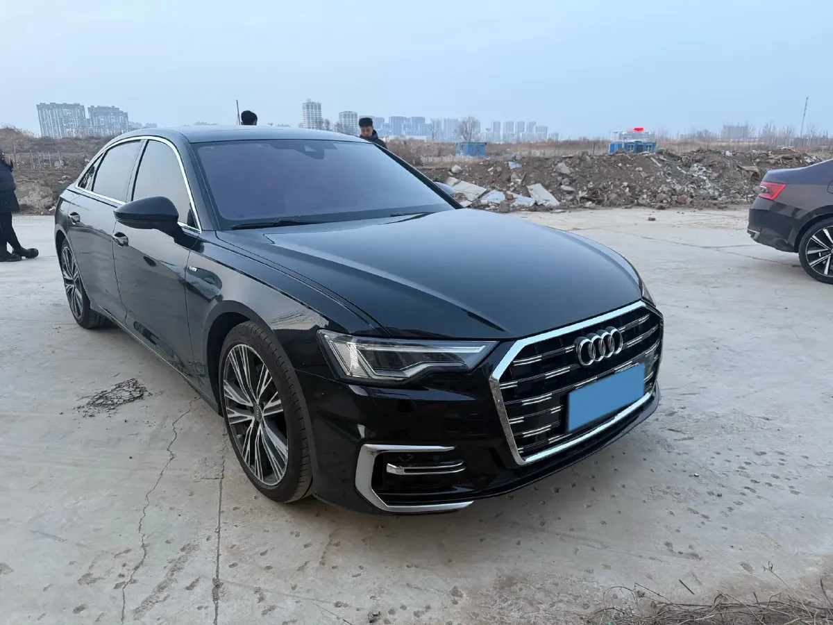 2023 Audi A6L 2.0T 245HP L4 7DCT,autocango,china used car exporter,china ev exporter,chinese used car exporter,chinese used ev exporter