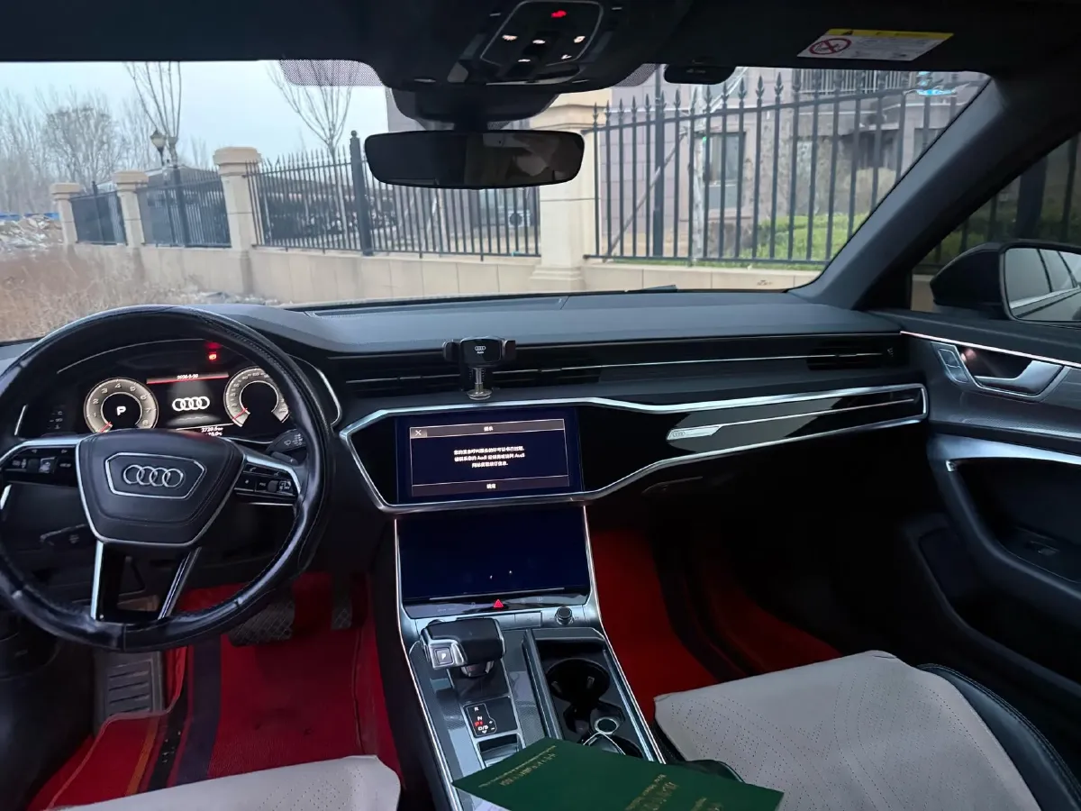 2023 Audi A6L 2.0T 245HP L4 7DCT,autocango,china used car exporter,china ev exporter,chinese used car exporter,chinese used ev exporter