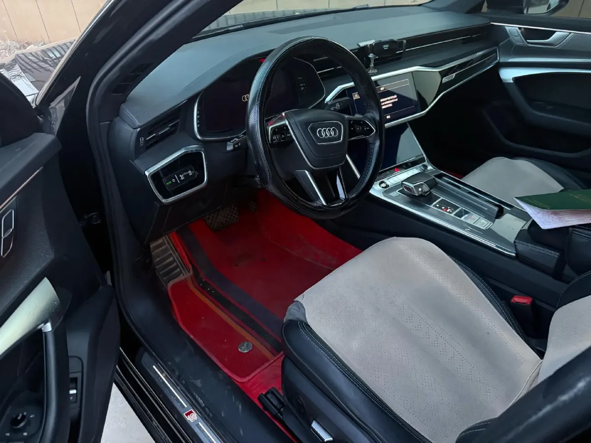 2023 Audi A6L 2.0T 245HP L4 7DCT,autocango,china used car exporter,china ev exporter,chinese used car exporter,chinese used ev exporter