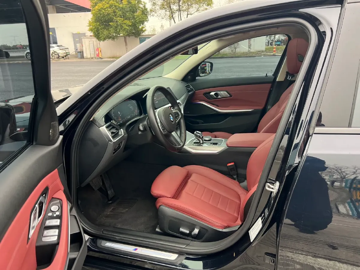 2021 BMW 3 Series 2.0T 184HP L4 8AT,autocango,china used car exporter,china ev exporter,chinese used car exporter,chinese used ev exporter