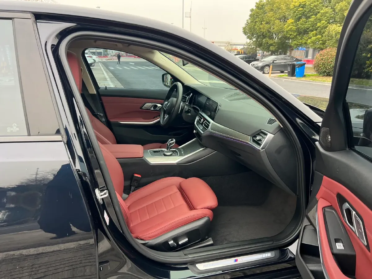 2021 BMW 3 Series 2.0T 184HP L4 8AT,autocango,china used car exporter,china ev exporter,chinese used car exporter,chinese used ev exporter