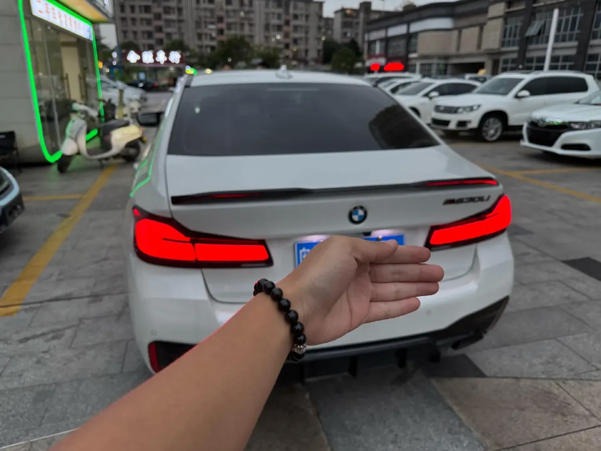 2022 BMW 5 Series 2.0T 184HP L4 8AT,autocango,china used car exporter,china ev exporter,chinese used car exporter,chinese used ev exporter