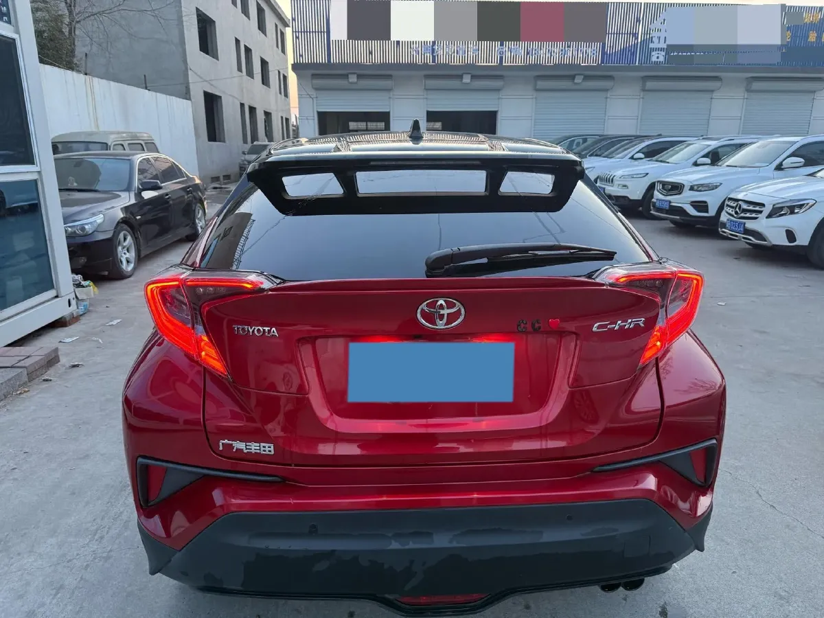 2018 Toyota C-HR 2.0L 171HP L4 CVT,autocango,china used car exporter,china ev exporter,chinese used car exporter,chinese used ev exporter