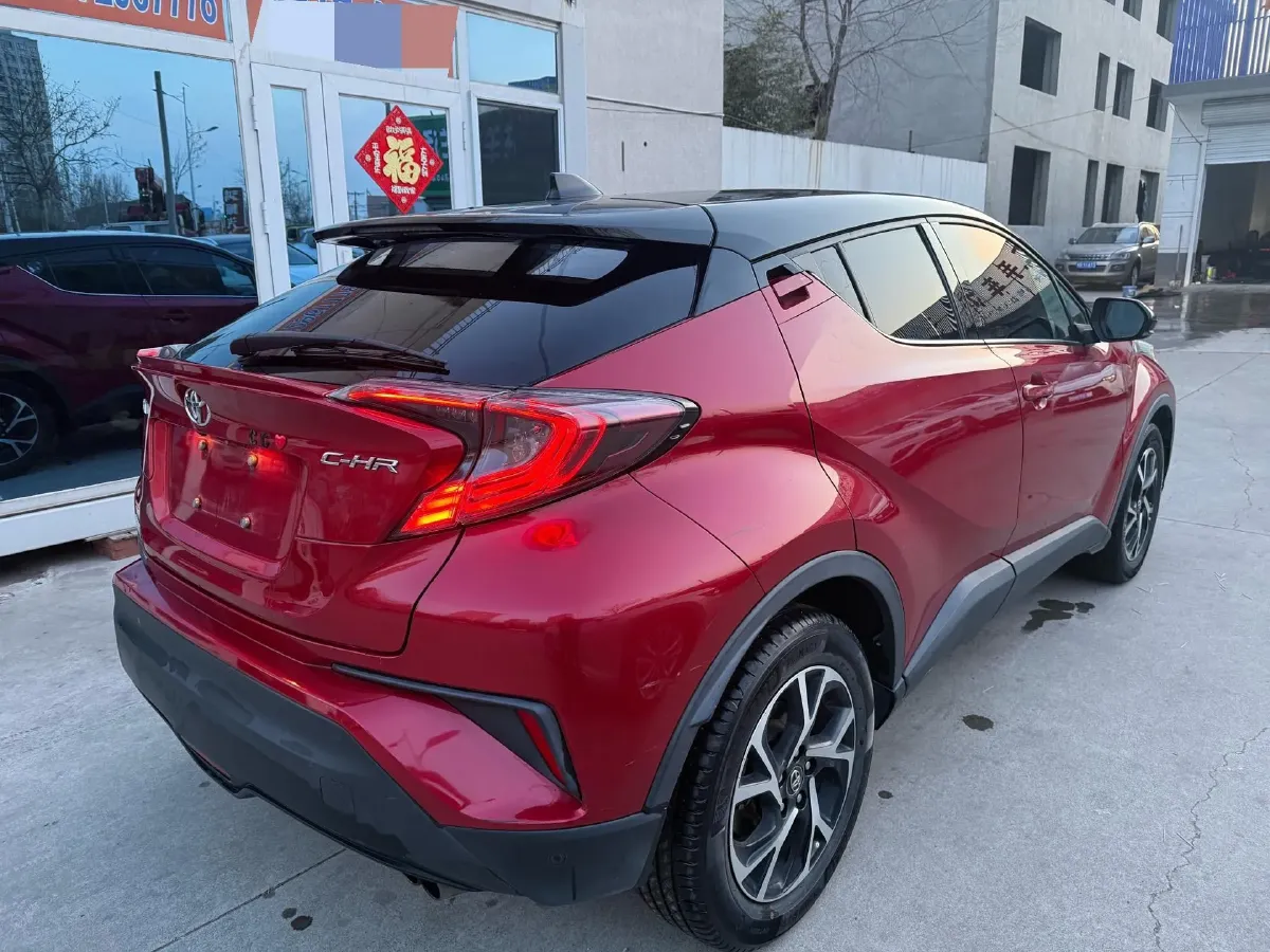 2018 Toyota C-HR 2.0L 171HP L4 CVT,autocango,china used car exporter,china ev exporter,chinese used car exporter,chinese used ev exporter