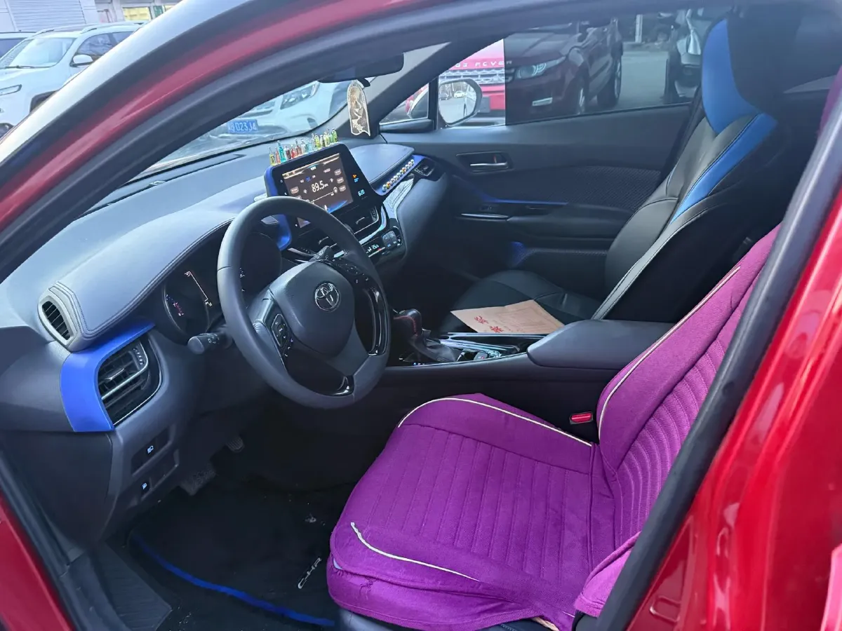 2018 Toyota C-HR 2.0L 171HP L4 CVT,autocango,china used car exporter,china ev exporter,chinese used car exporter,chinese used ev exporter