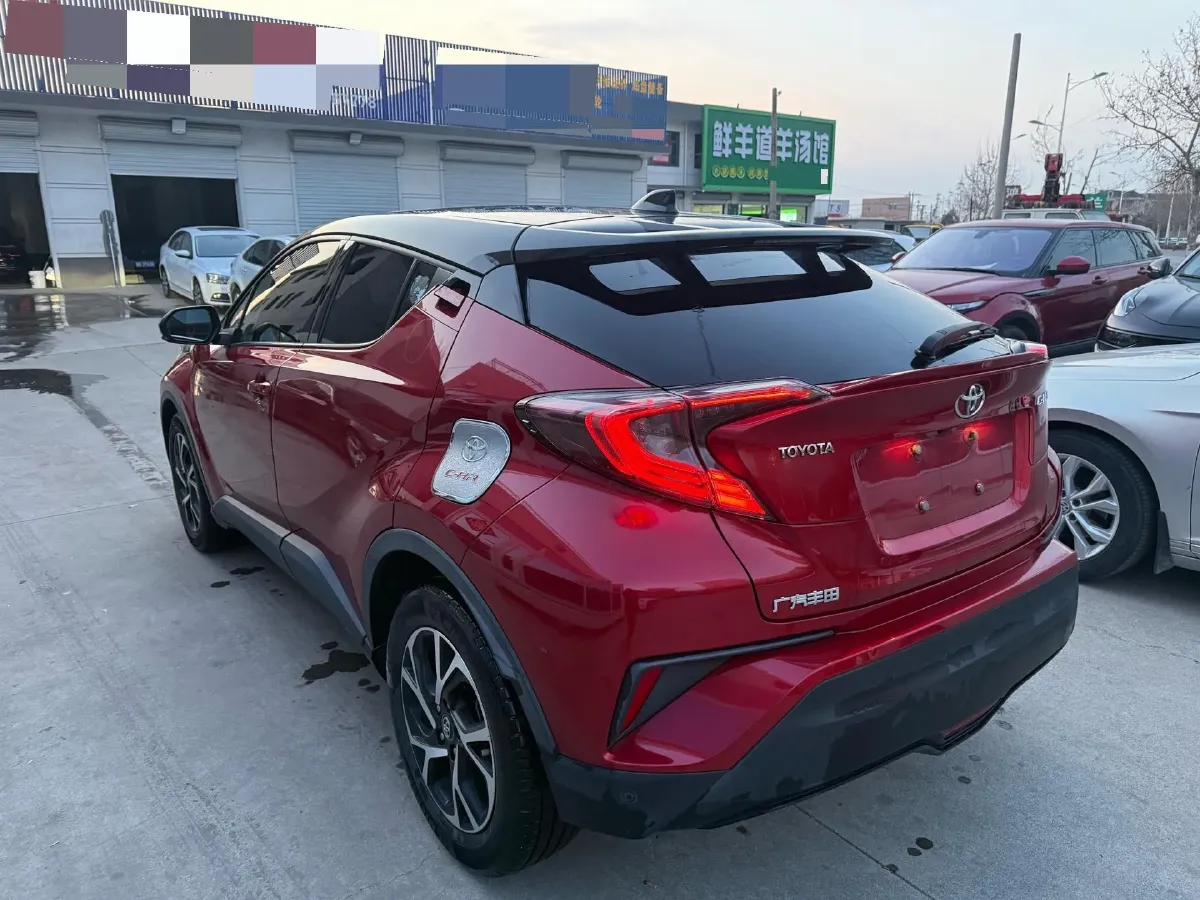 2018 Toyota C-HR 2.0L 171HP L4 CVT,autocango,china used car exporter,china ev exporter,chinese used car exporter,chinese used ev exporter