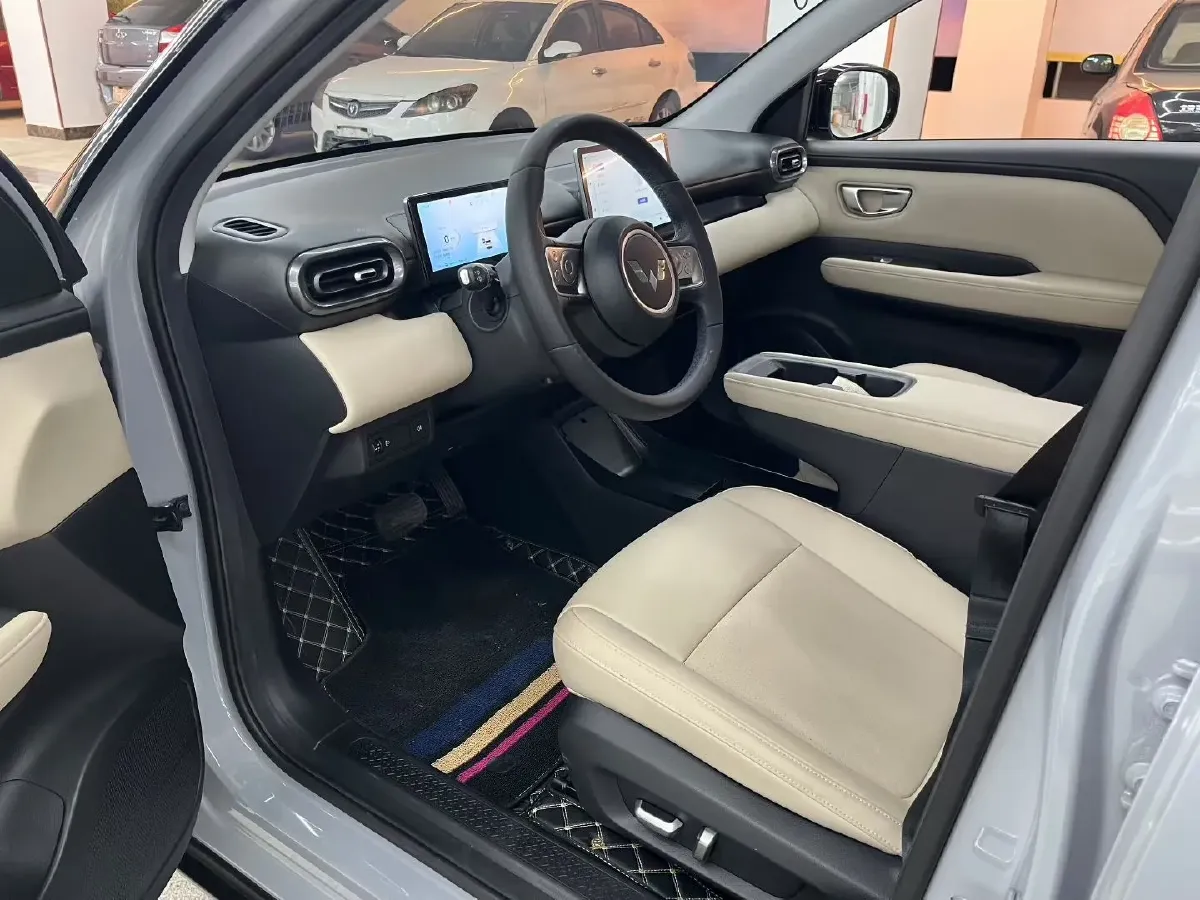 2024 WuLing BinGuoPLUS BEV 50.6KWH,autocango,china used car exporter,china ev exporter,chinese used car exporter,chinese used ev exporter