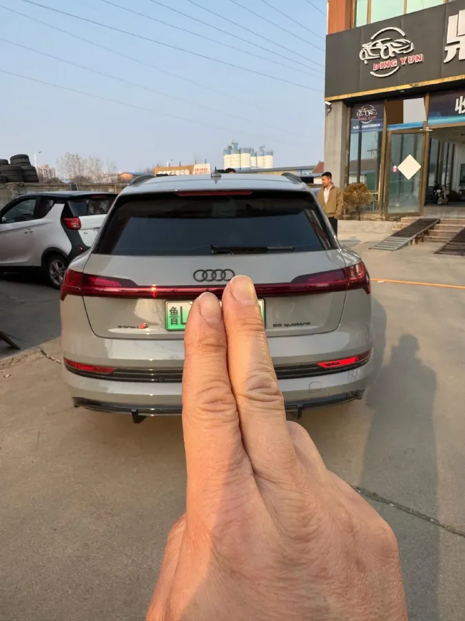 2019 Audi e-tron 2AT BEV 95KWH,autocango,china used car exporter,china ev exporter,chinese used car exporter,chinese used ev exporter