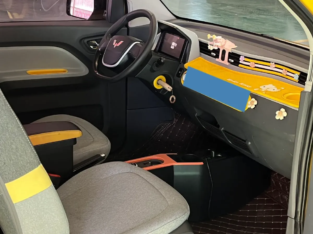 2022 WuLing HongGuang MINI EV BEV 13.9KWH,autocango,china used car exporter,china ev exporter,chinese used car exporter,chinese used ev exporter