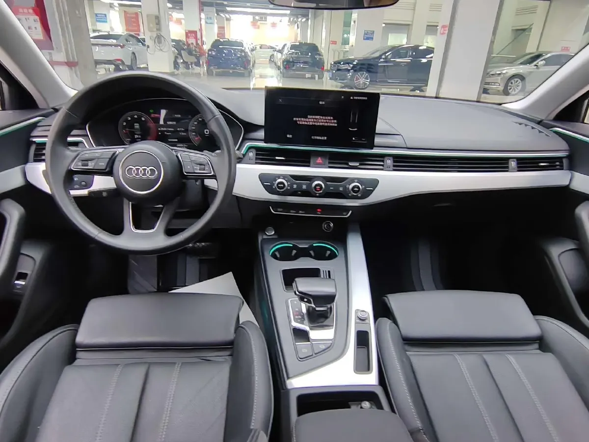 2020 Audi A4L 2.0T 190HP L4 7DCT,autocango,china used car exporter,china ev exporter,chinese used car exporter,chinese used ev exporter