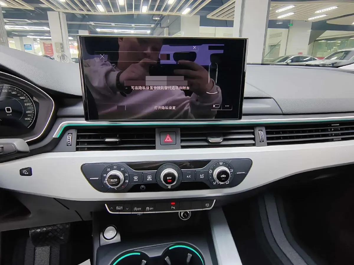 2020 Audi A4L 2.0T 190HP L4 7DCT,autocango,china used car exporter,china ev exporter,chinese used car exporter,chinese used ev exporter