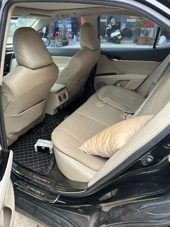 2019 Toyota Camry 2.5L 209HP L4 8AT,autocango,china used car exporter,china ev exporter,chinese used car exporter,chinese used ev exporter