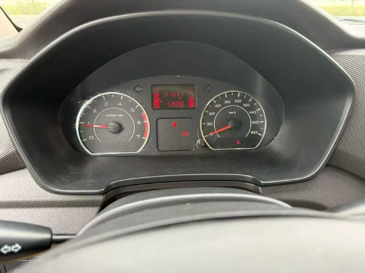 2021 WuLing HongGuang V 1.5L 99HP L4 6MT,autocango,china used car exporter,china ev exporter,chinese used car exporter,chinese used ev exporter