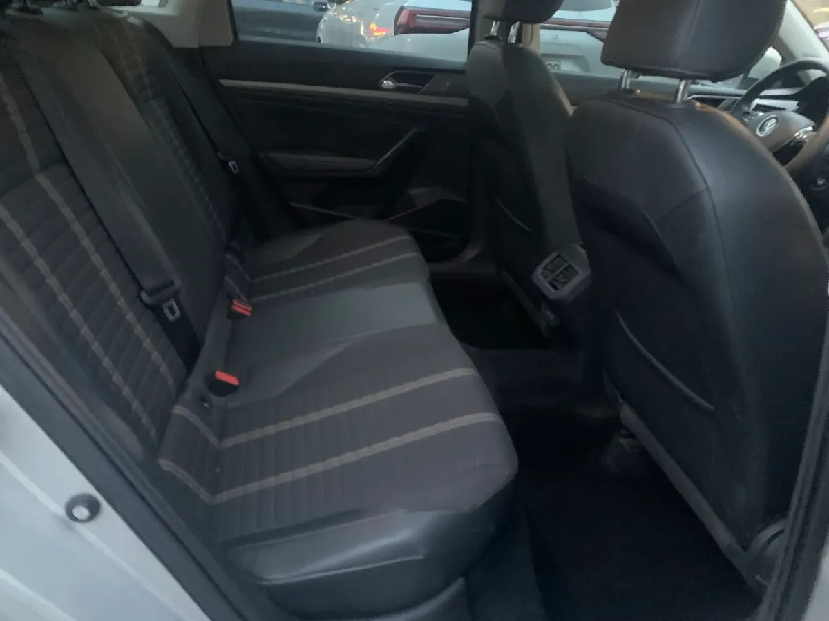 2021 Volkswagen Lavida 1.5L 113HP L4 6AT,autocango,china used car exporter,china ev exporter,chinese used car exporter,chinese used ev exporter