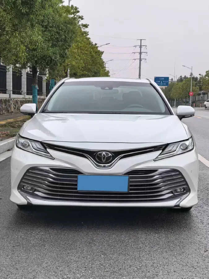 2019 Toyota Camry 2.0L 178HP L4 CVT,autocango,china used car exporter,china ev exporter,chinese used car exporter,chinese used ev exporter