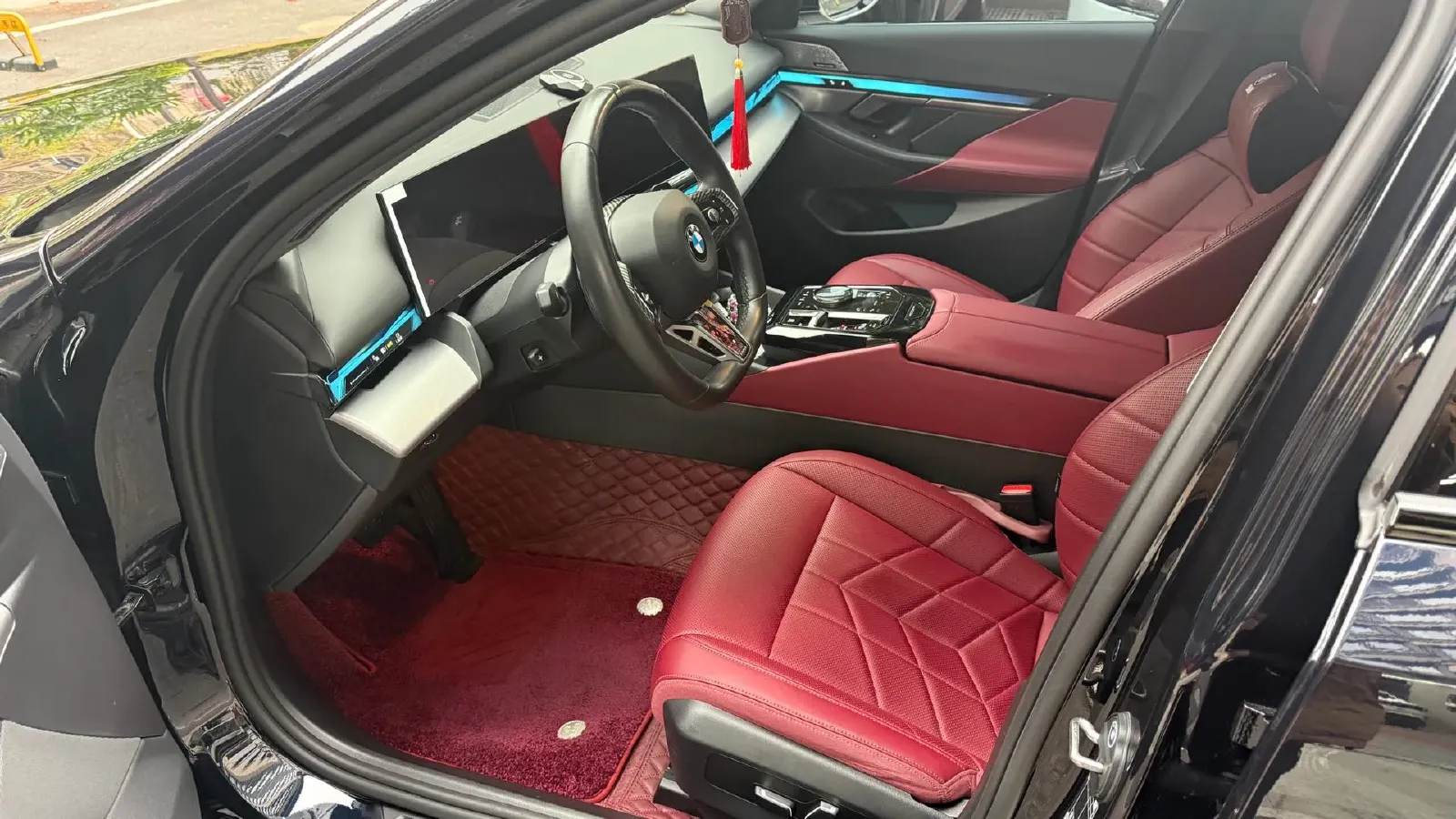 2024 BMW 5 Series 2.0T 258HP L4 8AT,autocango,china used car exporter,china ev exporter,chinese used car exporter,chinese used ev exporter