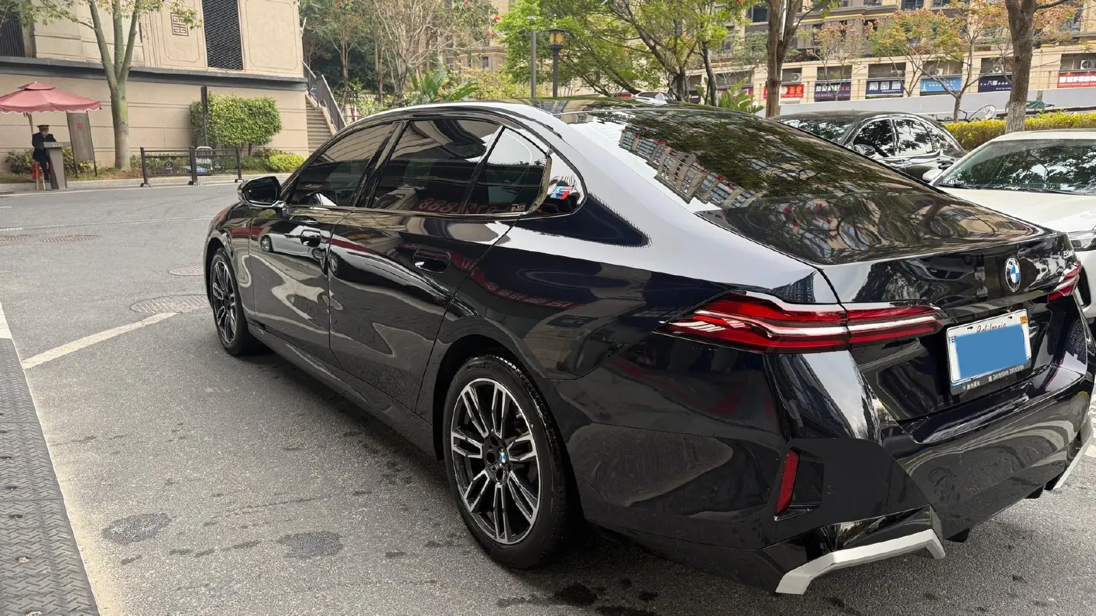 2024 BMW 5 Series 2.0T 258HP L4 8AT,autocango,china used car exporter,china ev exporter,chinese used car exporter,chinese used ev exporter