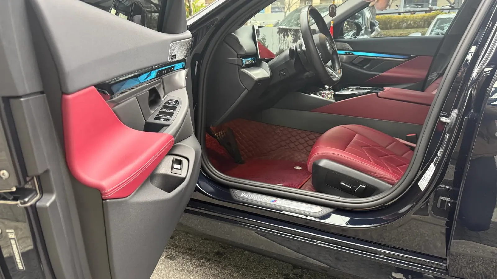 2024 BMW 5 Series 2.0T 258HP L4 8AT,autocango,china used car exporter,china ev exporter,chinese used car exporter,chinese used ev exporter