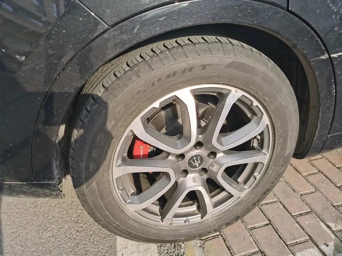 2022 Maserati Levante 2.0T 330HP L4 8AT,autocango,china used car exporter,china ev exporter,chinese used car exporter,chinese used ev exporter