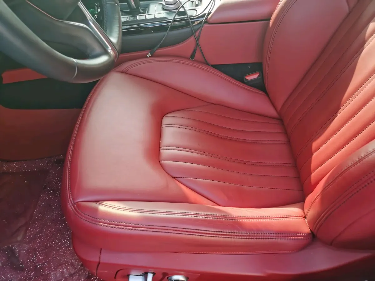 2022 Maserati Levante 2.0T 330HP L4 8AT,autocango,china used car exporter,china ev exporter,chinese used car exporter,chinese used ev exporter