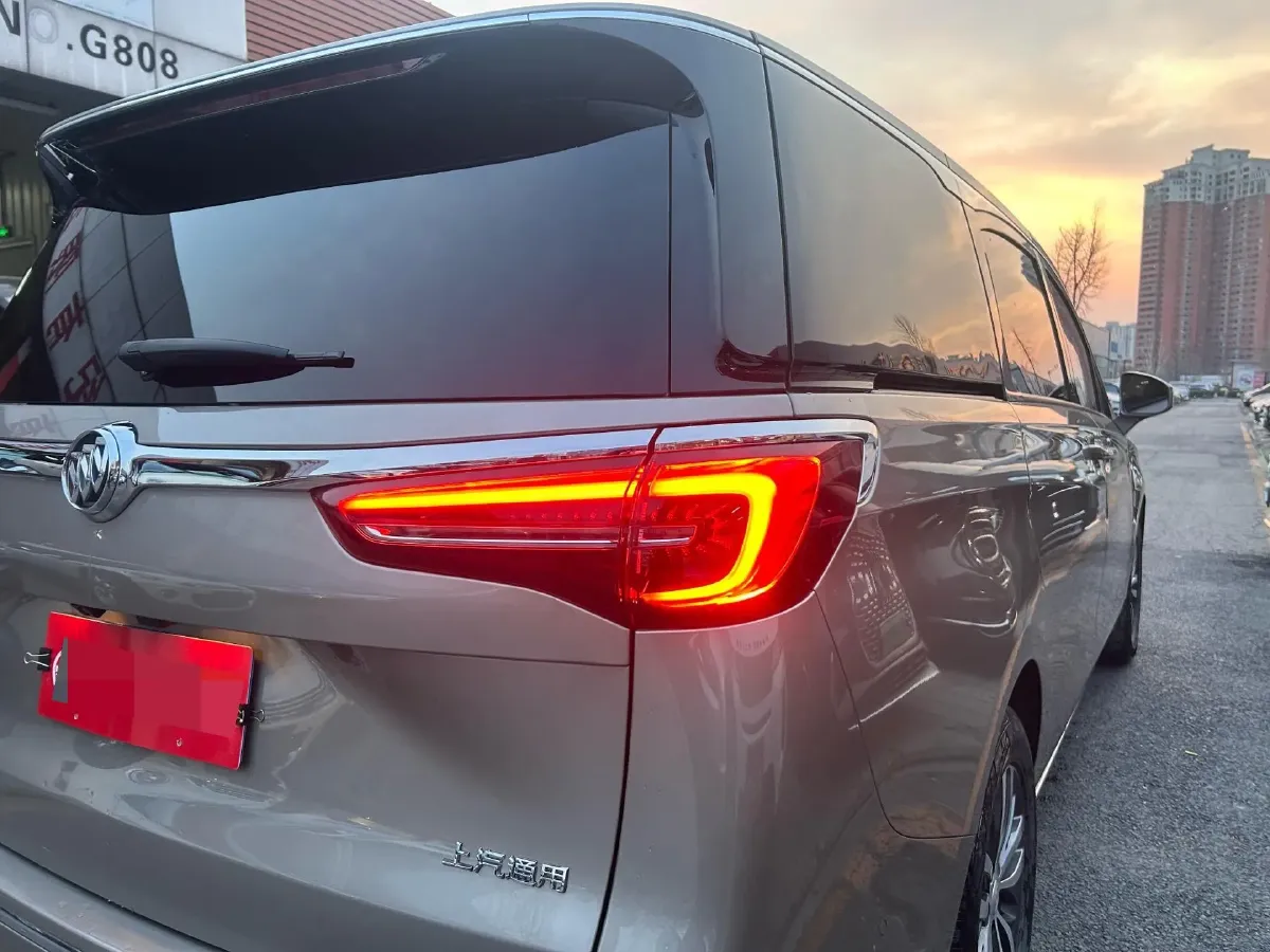 2022 Buick GL8 2.0T 237HP L4 9AT,autocango,china used car exporter,china ev exporter,chinese used car exporter,chinese used ev exporter