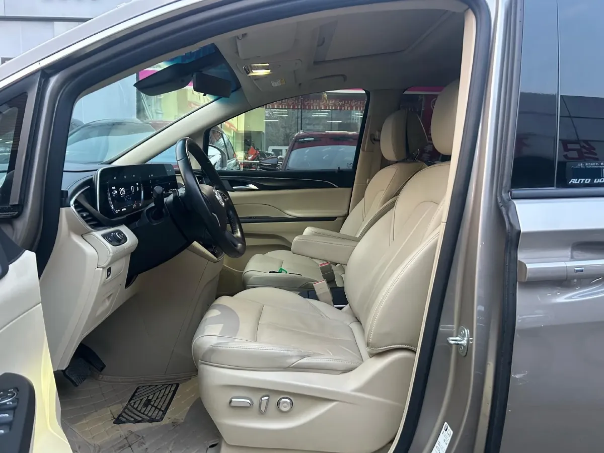 2022 Buick GL8 2.0T 237HP L4 9AT,autocango,china used car exporter,china ev exporter,chinese used car exporter,chinese used ev exporter