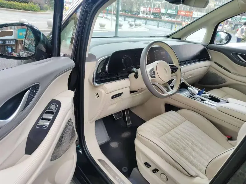 2022 Voyah Dream 1.5T 136HP L4 PHEV 25.57KWH,autocango,china used car exporter,china ev exporter,chinese used car exporter,chinese used ev exporter