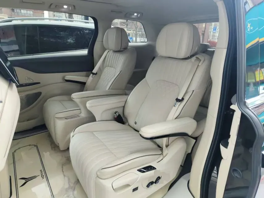 2022 Voyah Dream 1.5T 136HP L4 PHEV 25.57KWH,autocango,china used car exporter,china ev exporter,chinese used car exporter,chinese used ev exporter