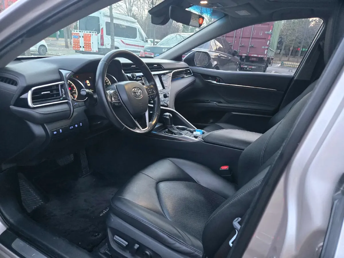 2018 Toyota Camry 2.0L 169HP L4 6AT,autocango,china used car exporter,china ev exporter,chinese used car exporter,chinese used ev exporter