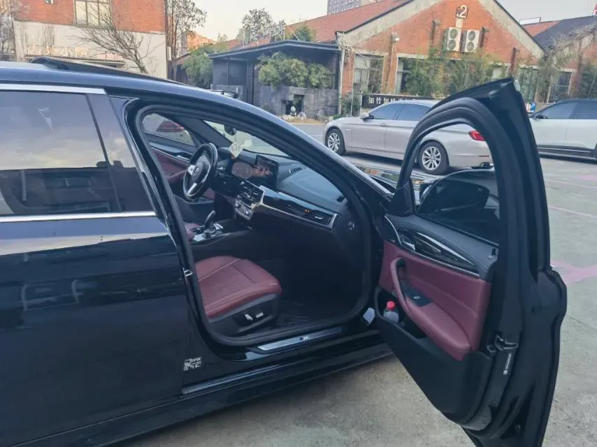 2022 BMW 5 Series 2.0T 184HP L4 8AT,autocango,china used car exporter,china ev exporter,chinese used car exporter,chinese used ev exporter