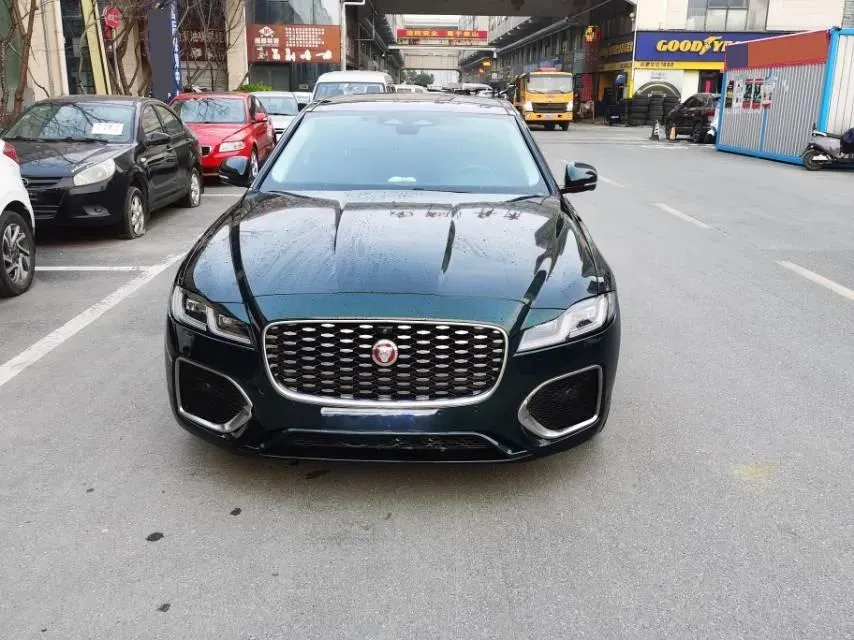 2022 Jaguar XFL 2.0T 200HP L4 8AT,autocango,china used car exporter,china ev exporter,chinese used car exporter,chinese used ev exporter