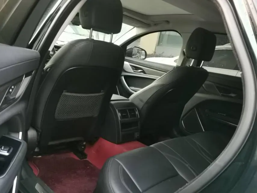 2022 Jaguar XFL 2.0T 200HP L4 8AT,autocango,china used car exporter,china ev exporter,chinese used car exporter,chinese used ev exporter