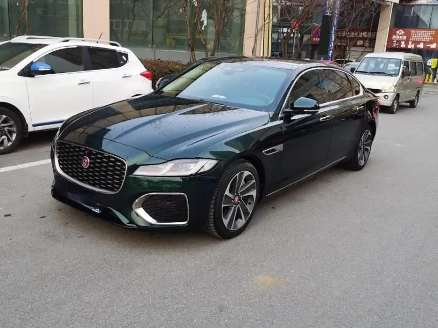 2022 Jaguar XFL 2.0T 200HP L4 8AT,autocango,china used car exporter,china ev exporter,chinese used car exporter,chinese used ev exporter