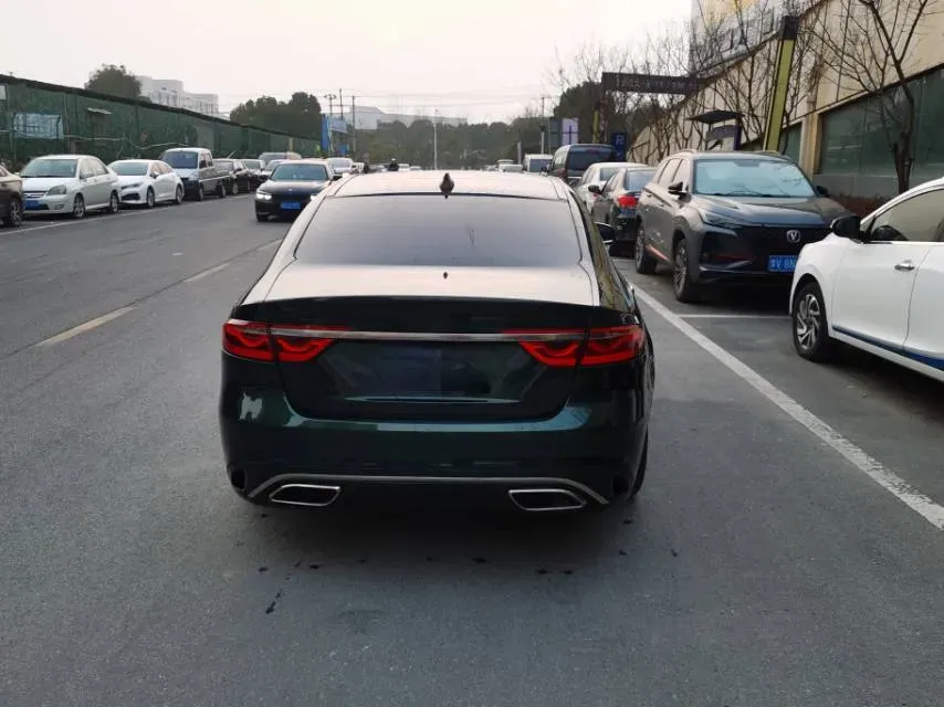 2022 Jaguar XFL 2.0T 200HP L4 8AT,autocango,china used car exporter,china ev exporter,chinese used car exporter,chinese used ev exporter