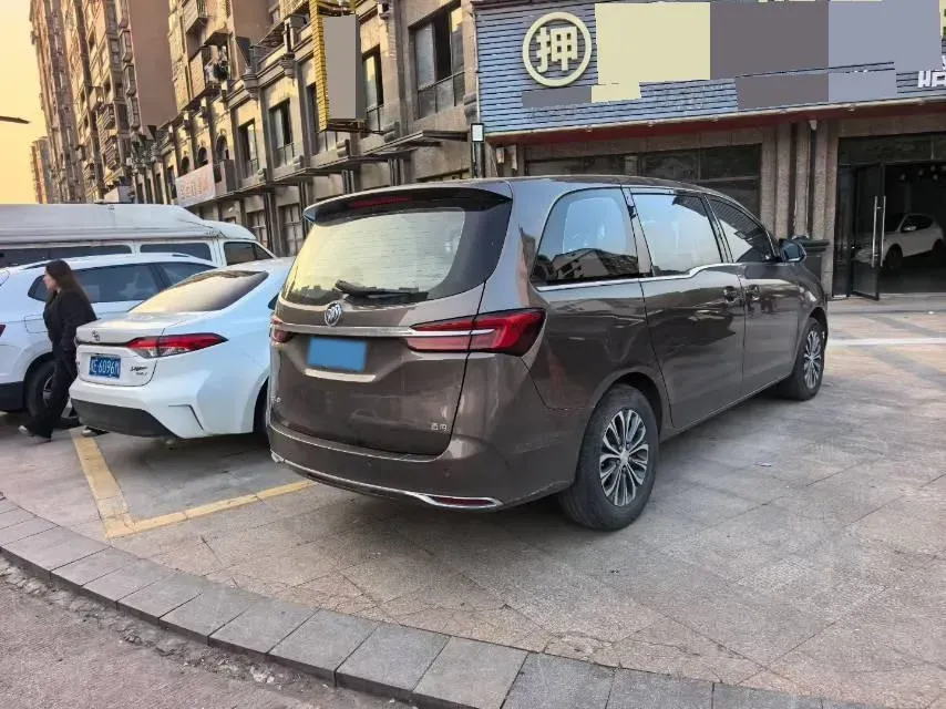 2022 Buick GL8 2.0T 237HP L4 9AT,autocango,china used car exporter,china ev exporter,chinese used car exporter,chinese used ev exporter