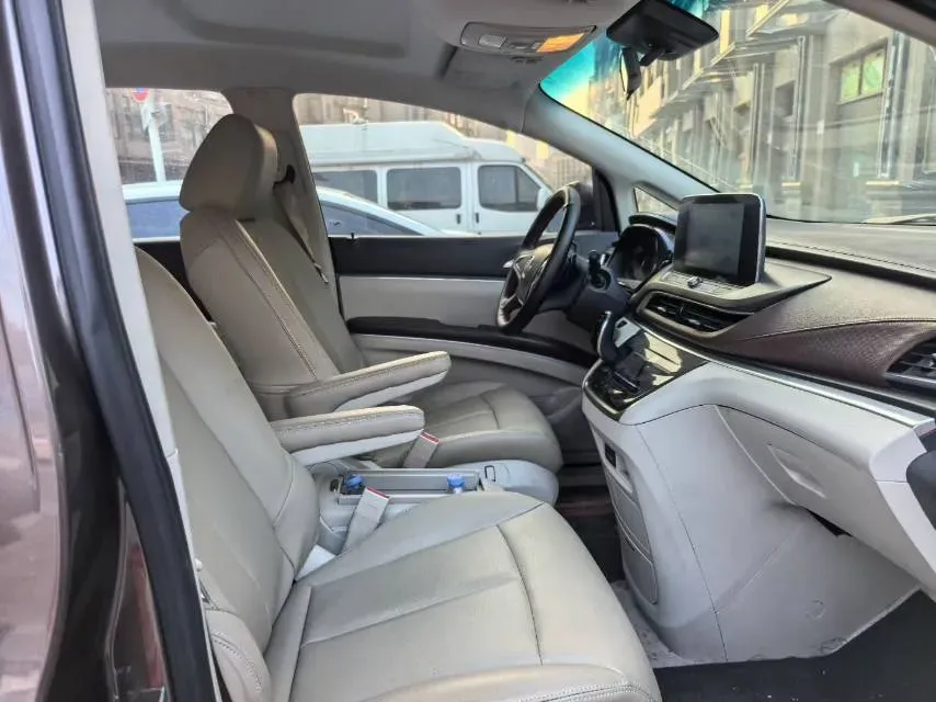 2022 Buick GL8 2.0T 237HP L4 9AT,autocango,china used car exporter,china ev exporter,chinese used car exporter,chinese used ev exporter