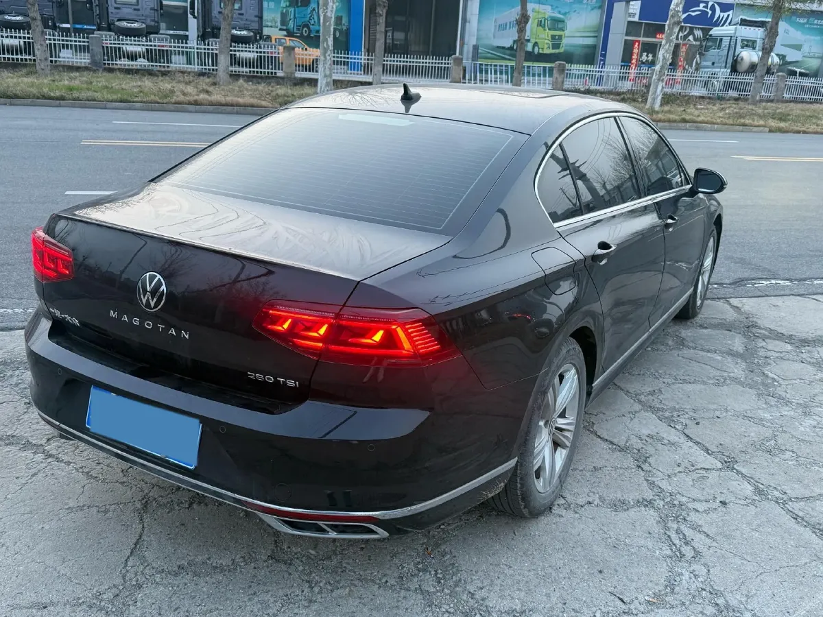 2023 Volkswagen Magotan 1.4T 150HP L4 7DCT,autocango,china used car exporter,china ev exporter,chinese used car exporter,chinese used ev exporter