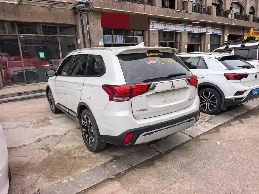 2020 Mitsubishi Outlander 2.0L 166HP L4 CVT,autocango,china used car exporter,china ev exporter,chinese used car exporter,chinese used ev exporter