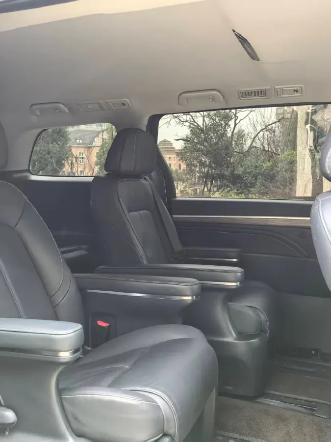 2021 GAC Trumpchi M8 2.0T 252HP L4 8AT,autocango,china used car exporter,china ev exporter,chinese used car exporter,chinese used ev exporter