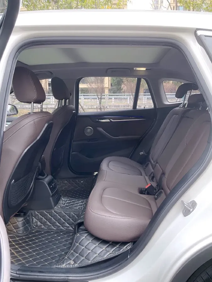 2021 BMW X1 2.0T 192HP L4 8AT,autocango,china used car exporter,china ev exporter,chinese used car exporter,chinese used ev exporter