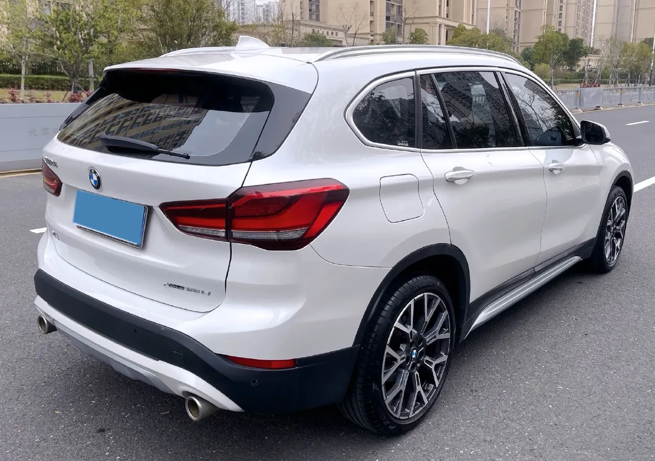 2021 BMW X1 2.0T 192HP L4 8AT,autocango,china used car exporter,china ev exporter,chinese used car exporter,chinese used ev exporter