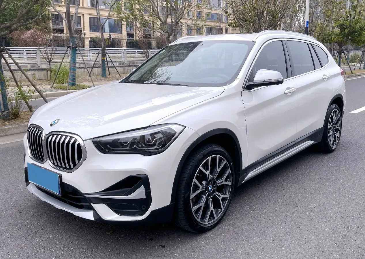 2021 BMW X1 2.0T 192HP L4 8AT,autocango,china used car exporter,china ev exporter,chinese used car exporter,chinese used ev exporter