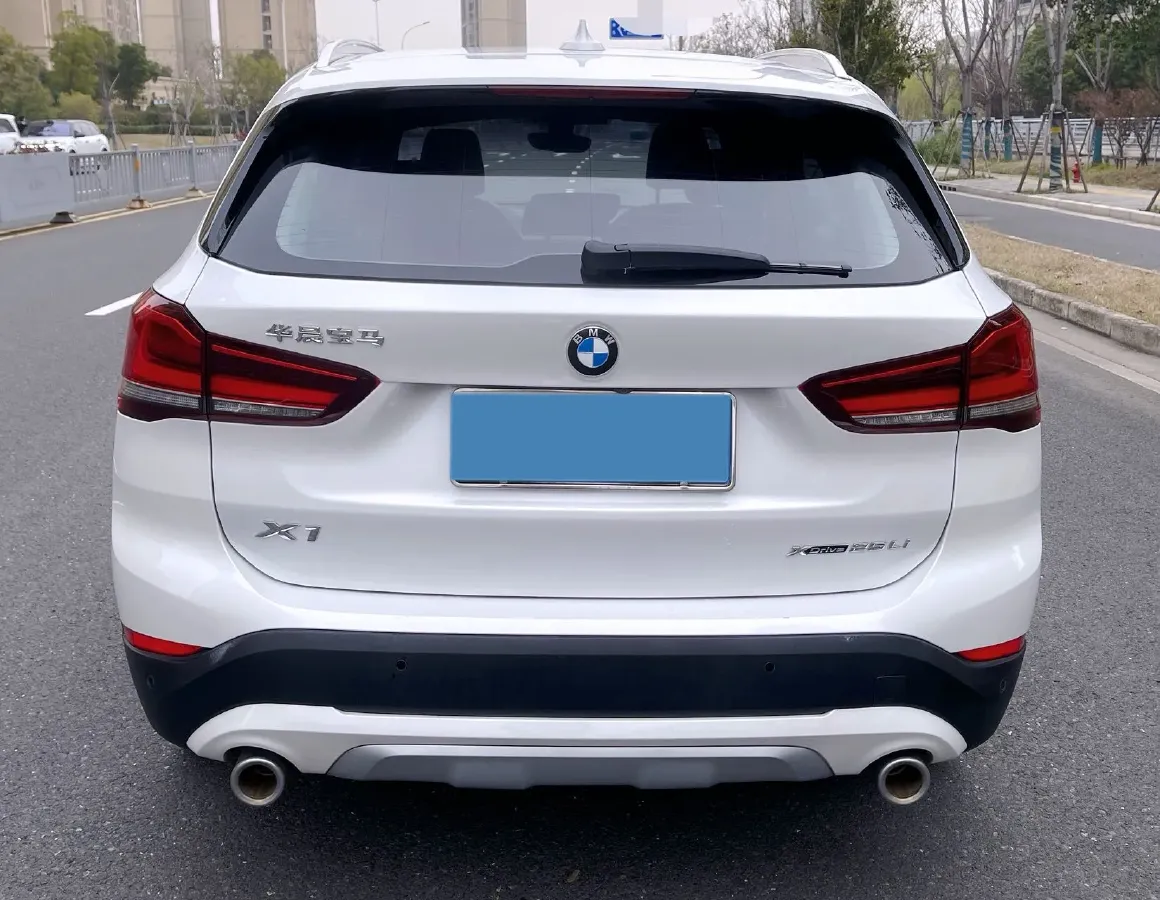 2021 BMW X1 2.0T 192HP L4 8AT,autocango,china used car exporter,china ev exporter,chinese used car exporter,chinese used ev exporter