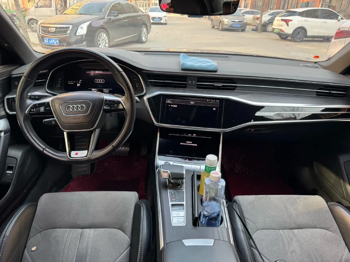 2024 Audi A6L 2.0T 245HP L4 7DCT,autocango,china used car exporter,china ev exporter,chinese used car exporter,chinese used ev exporter