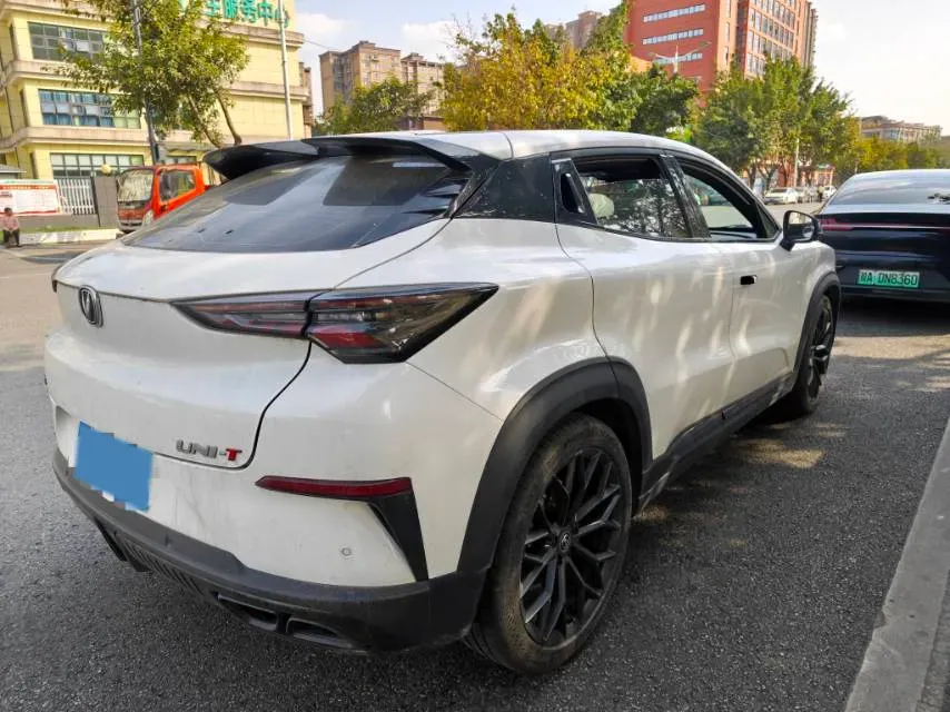 2022 ChangAn UNI-T 2.0T 233HP L4 8AT,autocango,china used car exporter,china ev exporter,chinese used car exporter,chinese used ev exporter
