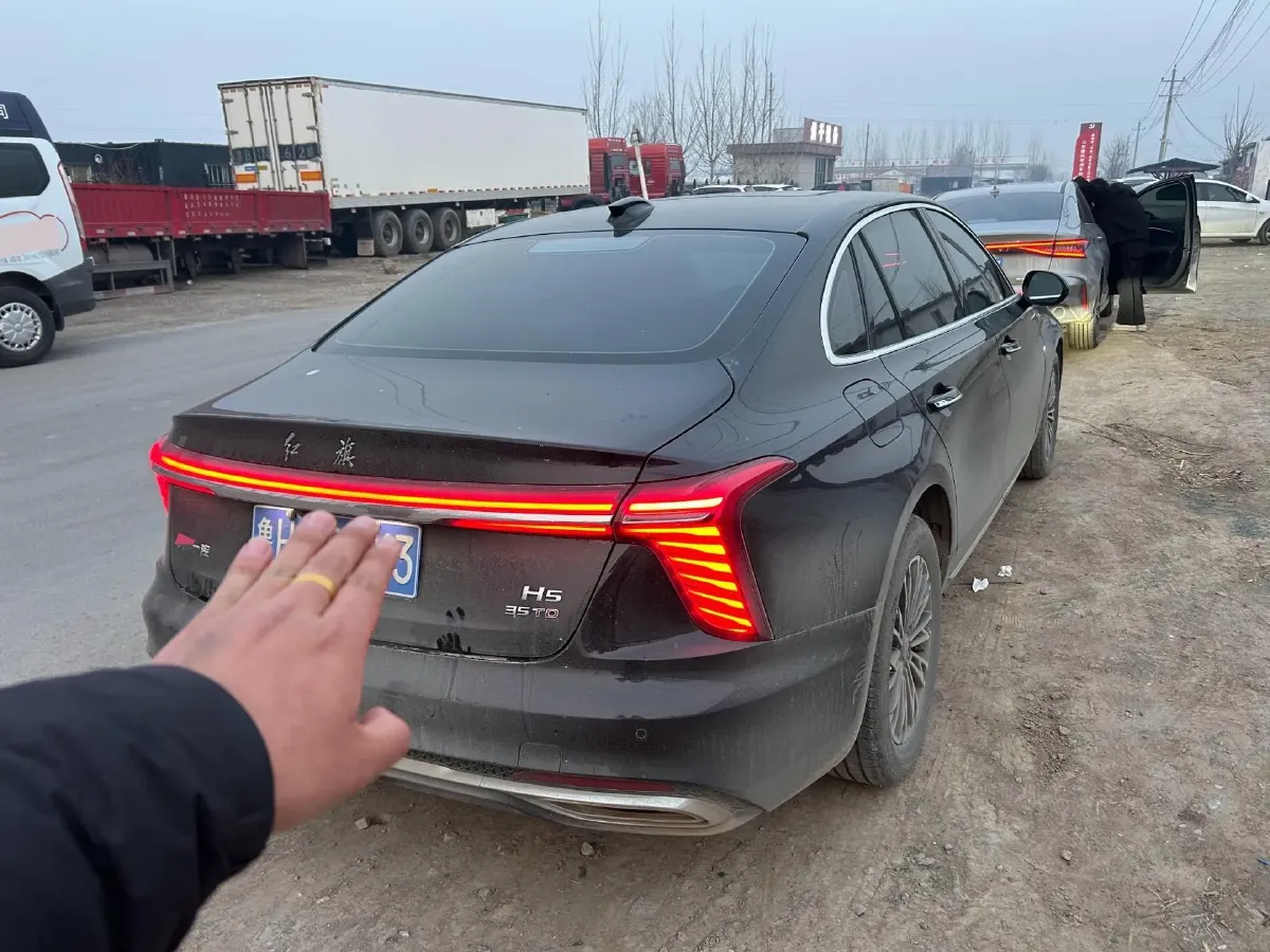 2024 HongQi H5 1.5T 169HP L4 7DCT,autocango,china used car exporter,china ev exporter,chinese used car exporter,chinese used ev exporter