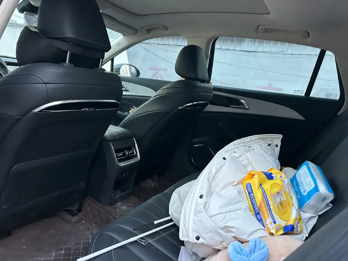 2024 HongQi H5 1.5T 169HP L4 7DCT,autocango,china used car exporter,china ev exporter,chinese used car exporter,chinese used ev exporter